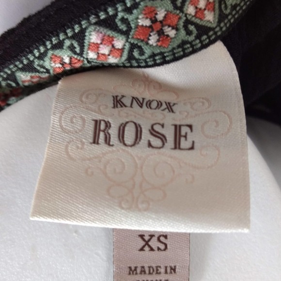 Knox Rose Boho Top Black w/ Embroidery Beautiful - Picture 5 of 5